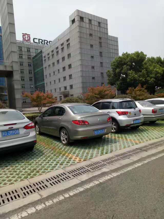 中國(guó)中車(chē)與飛機(jī)場(chǎng)使用客戶