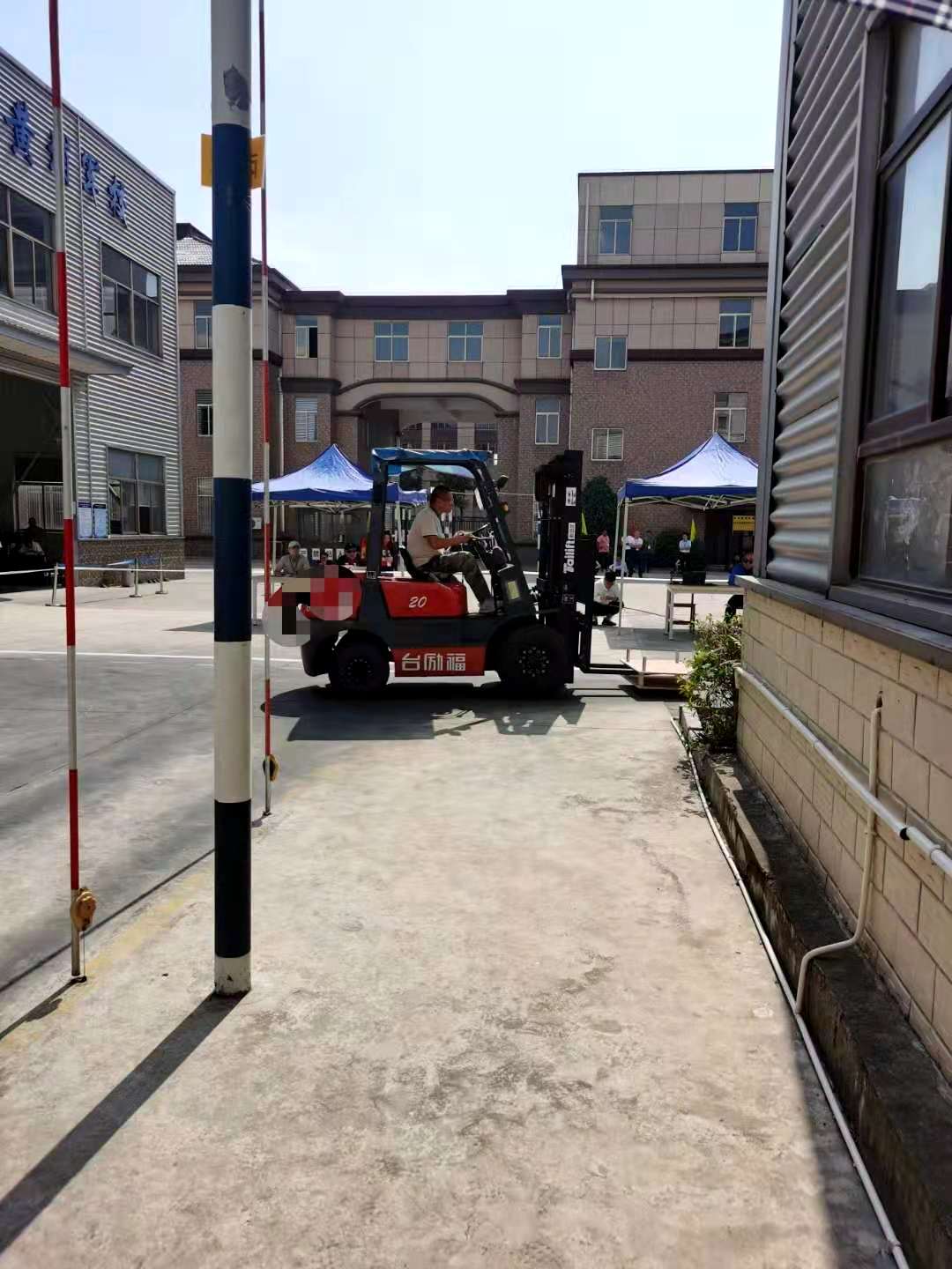 辦理叉車證、行車證培訓、代上叉車牌照